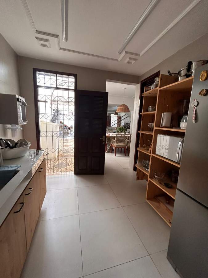 Casa, 4 quartos, 270 m² - Foto 8